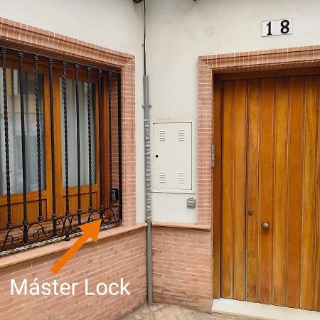 Descubrehome Postigo Inner Patio 세비야 외부 사진