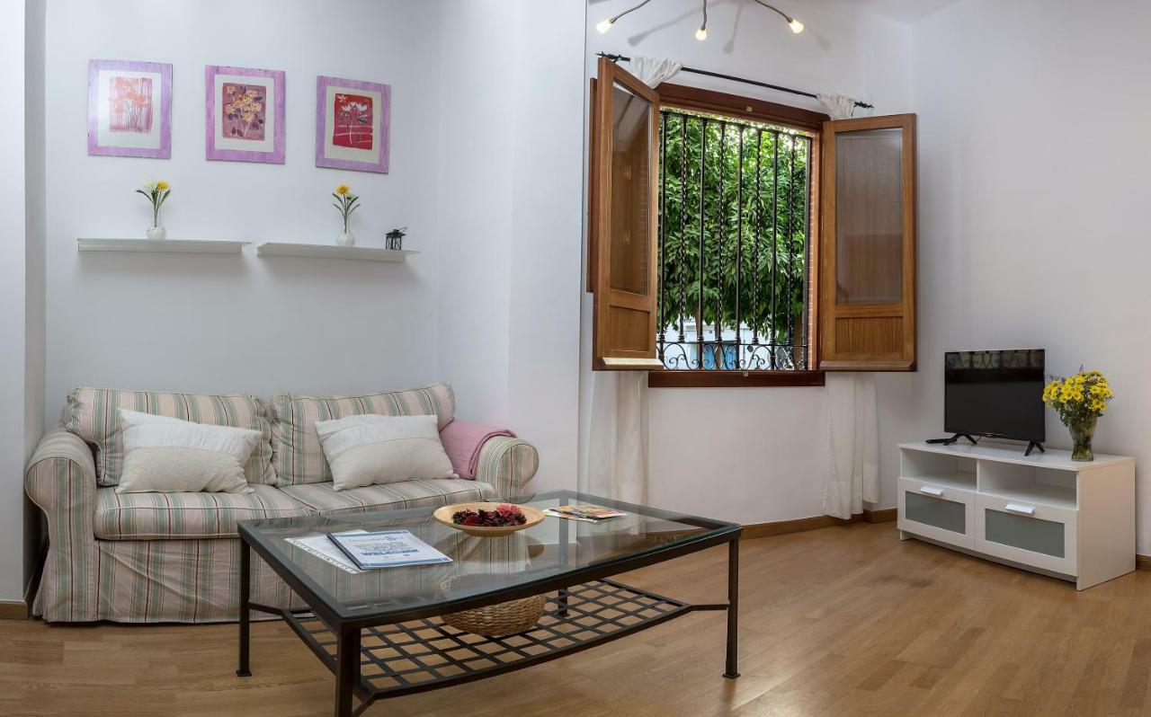 Descubrehome Postigo Inner Patio 세비야 외부 사진